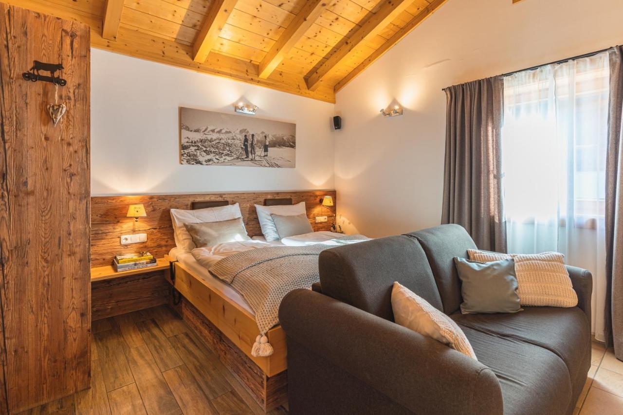 Dorfchalets & Apartments - Authentic Experience In Centre Of Kaprun Including Tauernspa And Summercard Zewnętrze zdjęcie