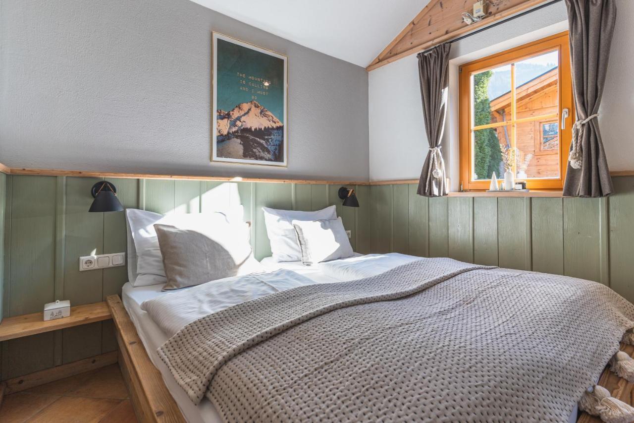 Dorfchalets & Apartments - Authentic Experience In Centre Of Kaprun Including Tauernspa And Summercard Zewnętrze zdjęcie