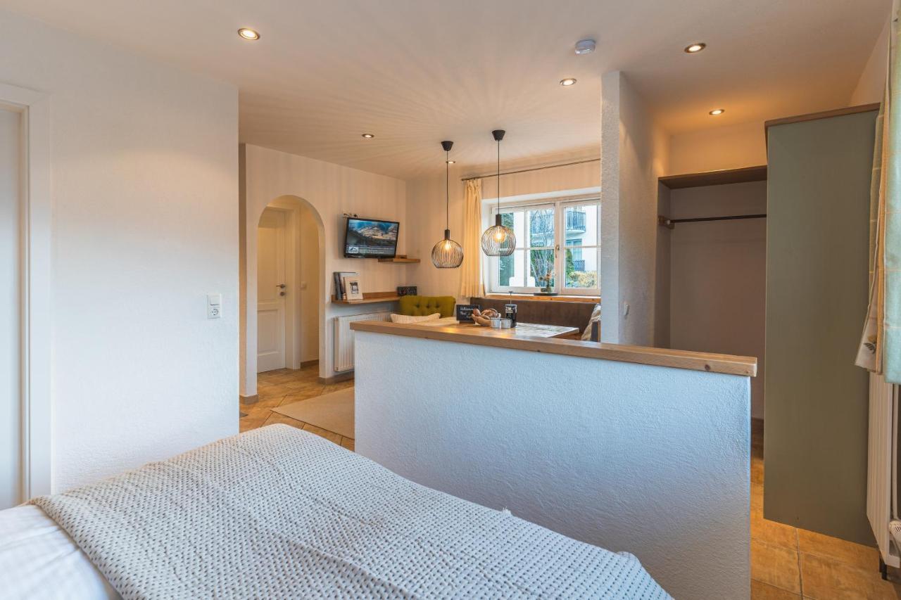 Dorfchalets & Apartments - Authentic Experience In Centre Of Kaprun Including Tauernspa And Summercard Zewnętrze zdjęcie