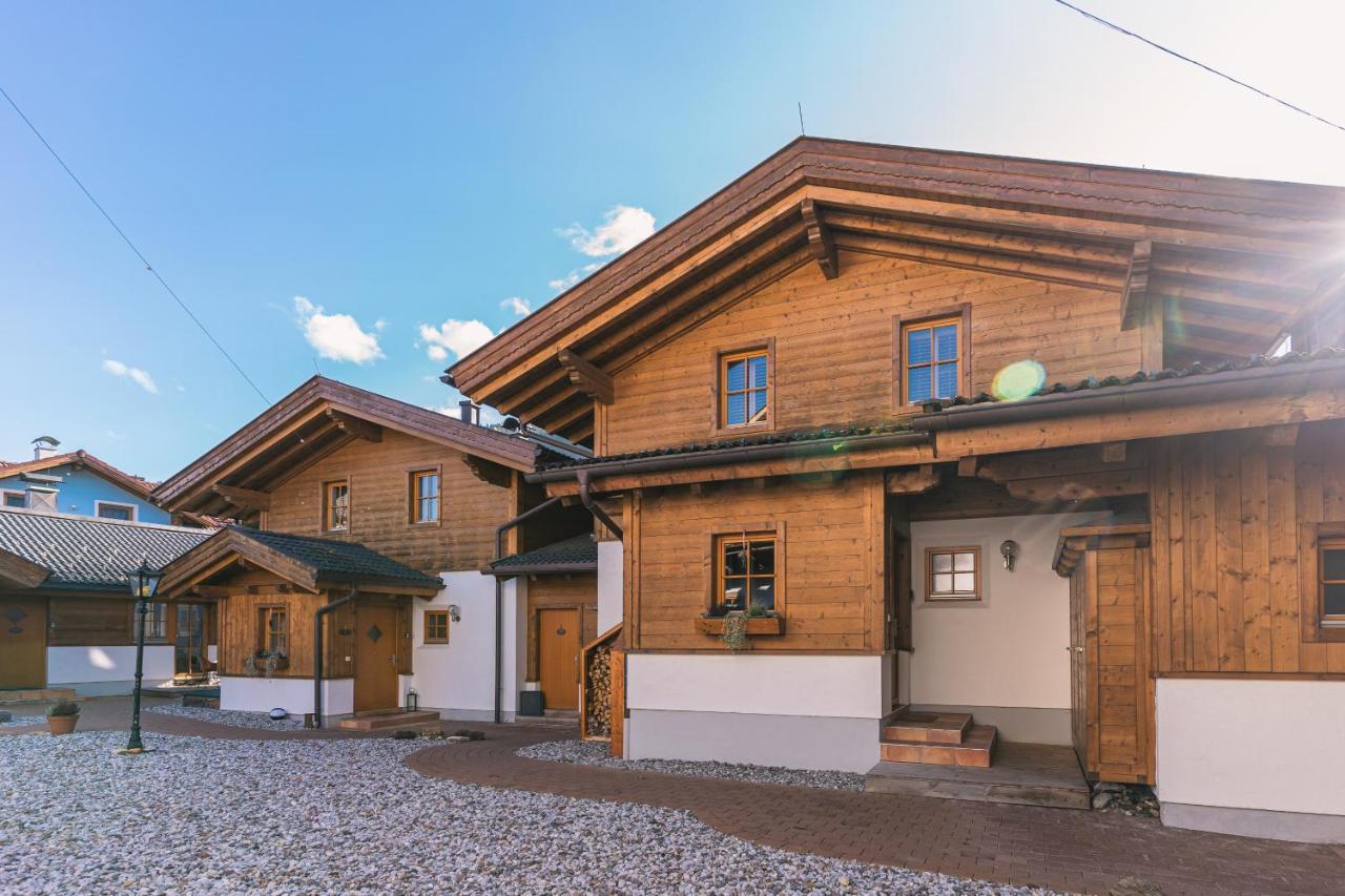 Dorfchalets & Apartments - Authentic Experience In Centre Of Kaprun Including Tauernspa And Summercard Zewnętrze zdjęcie