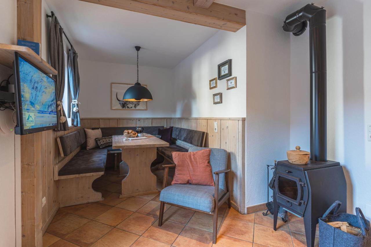 Dorfchalets & Apartments - Authentic Experience In Centre Of Kaprun Including Tauernspa And Summercard Zewnętrze zdjęcie