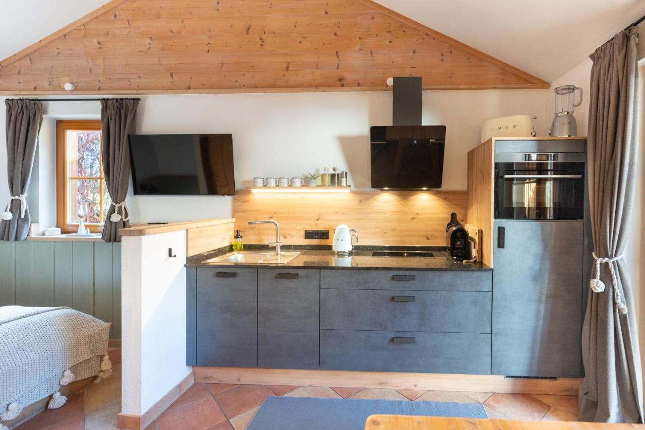 Dorfchalets & Apartments - Authentic Experience In Centre Of Kaprun Including Tauernspa And Summercard Zewnętrze zdjęcie