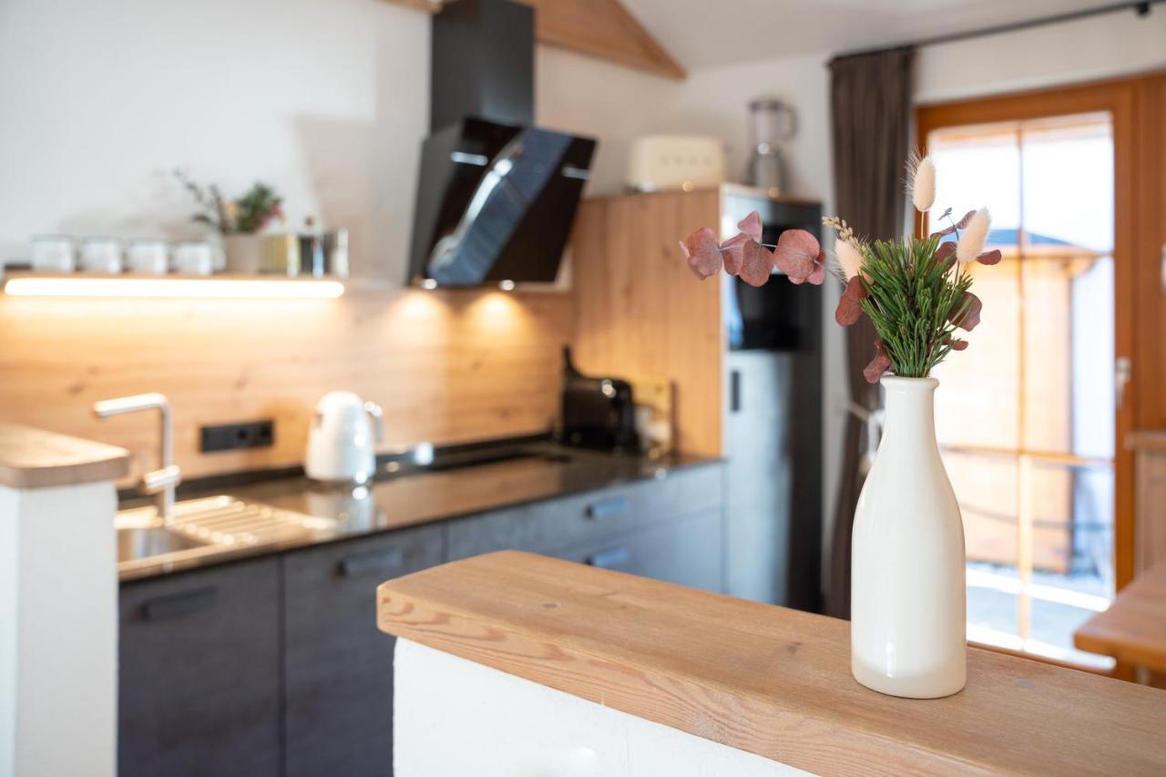 Dorfchalets & Apartments - Authentic Experience In Centre Of Kaprun Including Tauernspa And Summercard Zewnętrze zdjęcie