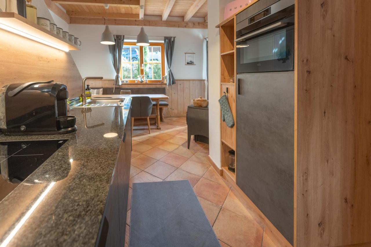 Dorfchalets & Apartments - Authentic Experience In Centre Of Kaprun Including Tauernspa And Summercard Zewnętrze zdjęcie