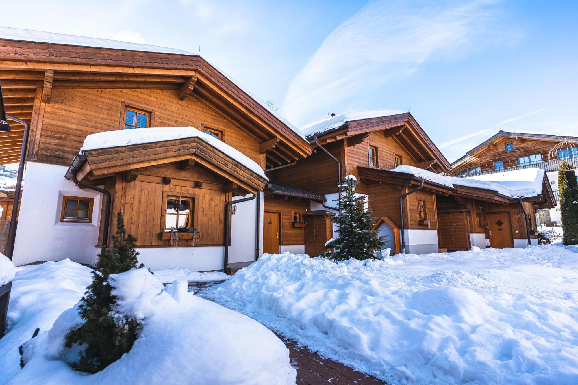 Dorfchalets & Apartments - Authentic Experience In Centre Of Kaprun Including Tauernspa And Summercard Zewnętrze zdjęcie