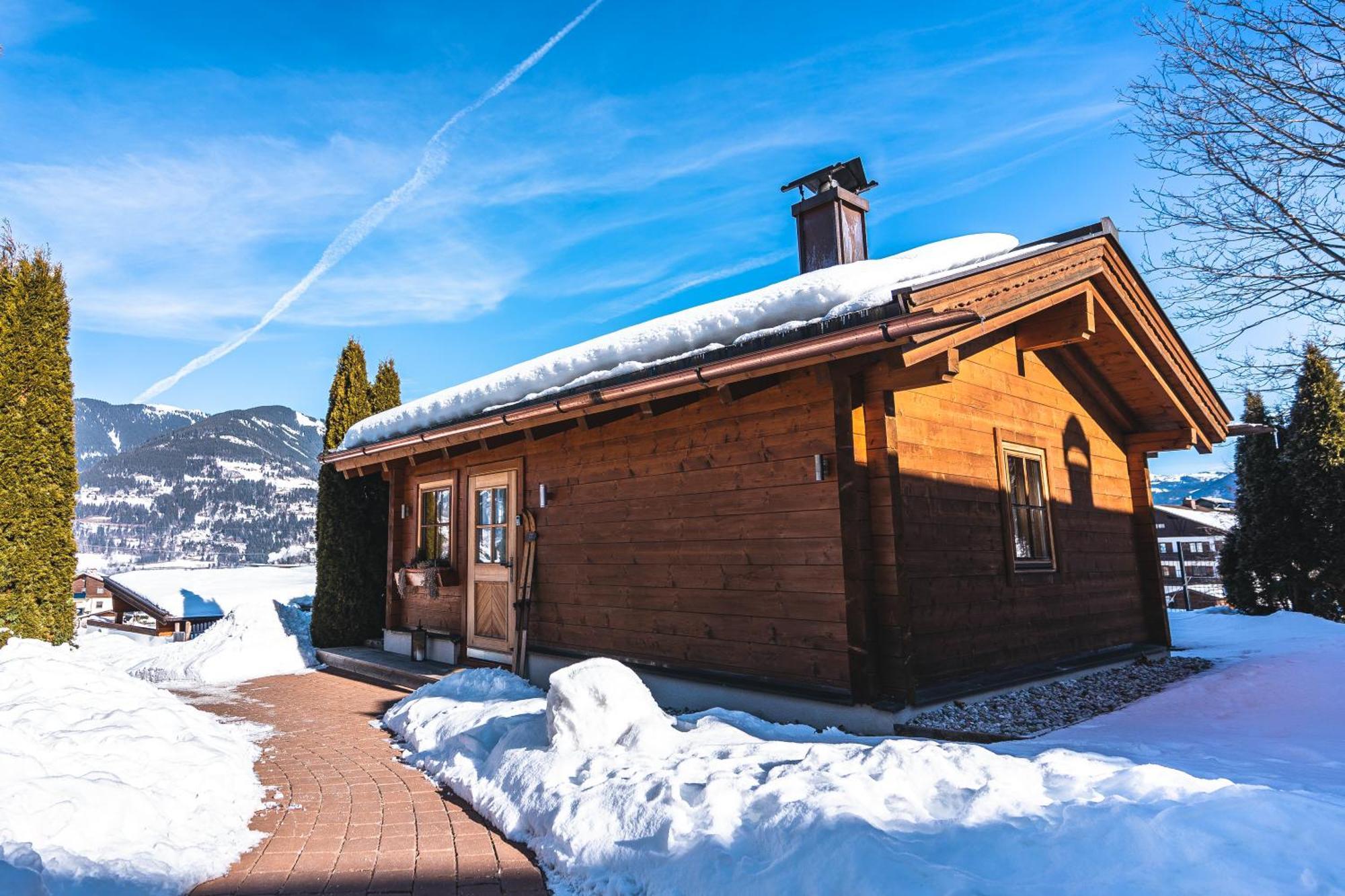 Dorfchalets & Apartments - Authentic Experience In Centre Of Kaprun Including Tauernspa And Summercard Zewnętrze zdjęcie