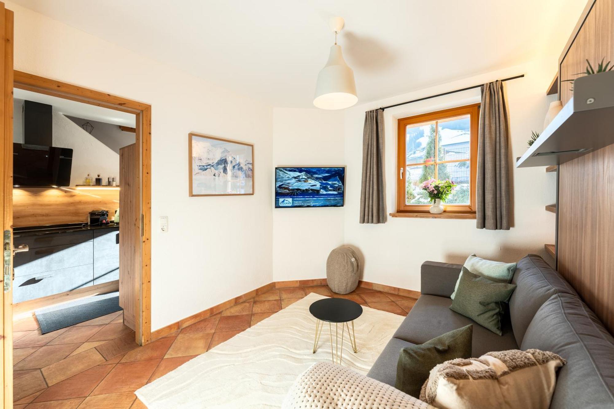 Dorfchalets & Apartments - Authentic Experience In Centre Of Kaprun Including Tauernspa And Summercard Zewnętrze zdjęcie
