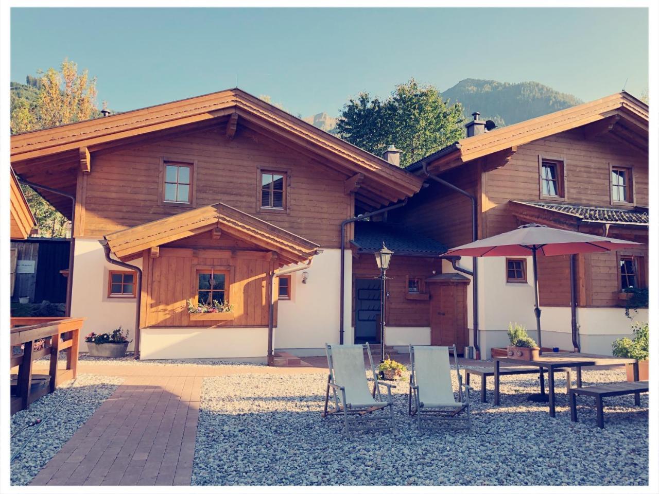 Dorfchalets & Apartments - Authentic Experience In Centre Of Kaprun Including Tauernspa And Summercard Zewnętrze zdjęcie